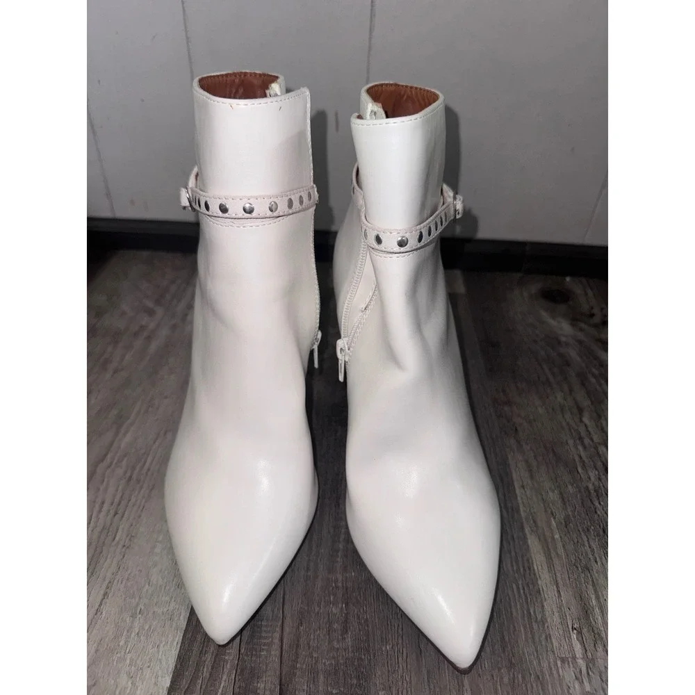 Rouge Helium White Pointed Toe Stiletto Ankle Boots Studded Strap Size 8.5